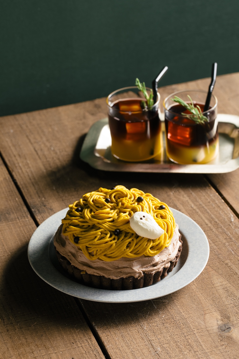 「ハチカフェ 季節と気分で楽しむわたしのタルト」掲載イメージ