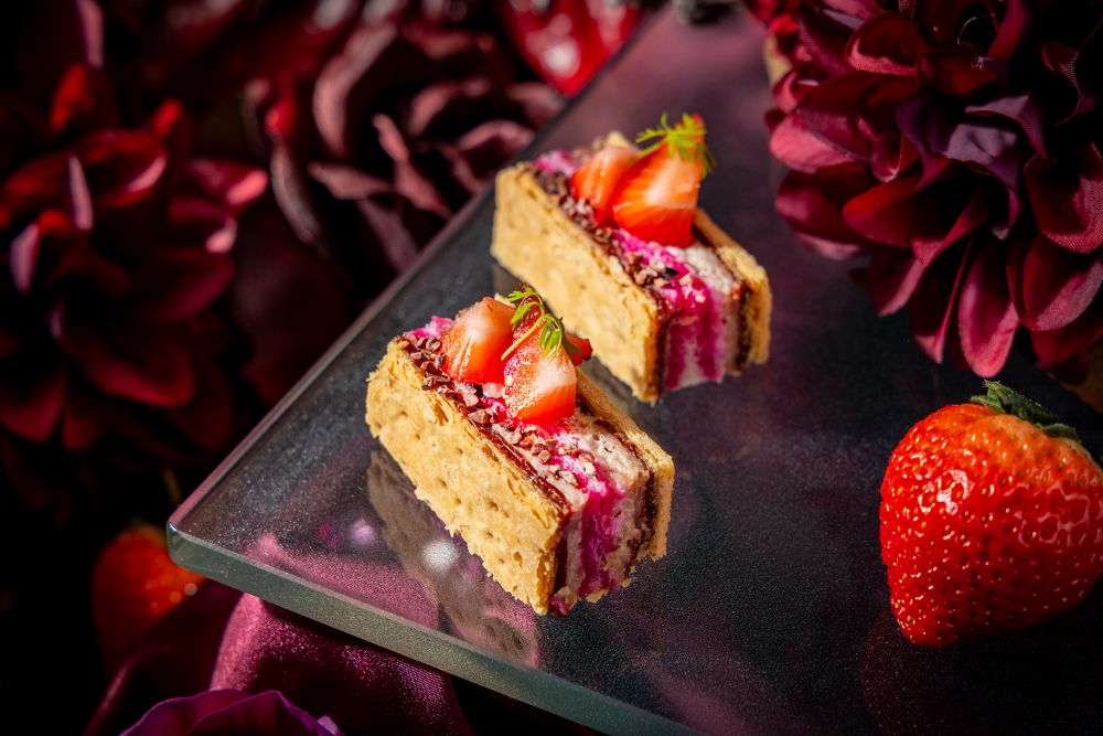 「ストロベリー・リュクス アフタヌーンティー」イメージ