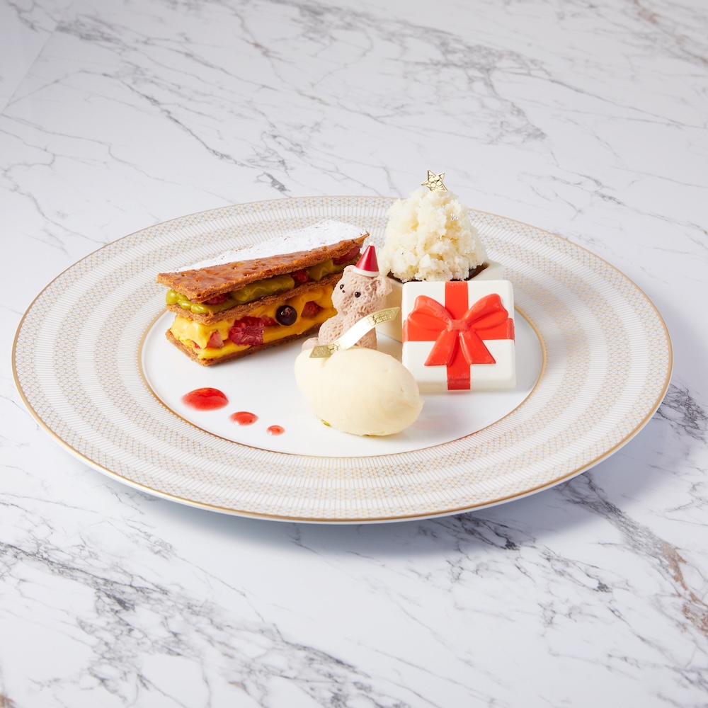 デザートプレート「ノエル ミルフィーユ 2025」イメージ