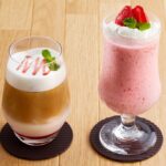 左から「フローラルストロベリーラテ(ICE)」税込み759円、「いちごみるくフラッペ(ICE)」税込み979円