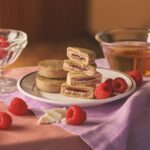 「ティーショコラサンド（アールグレイラズベリー）」4個入り・税込み1,404円