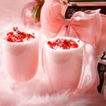 オプションメニューの「ストロベリーカプチーノ」税込み1,200円(サービス料含む)