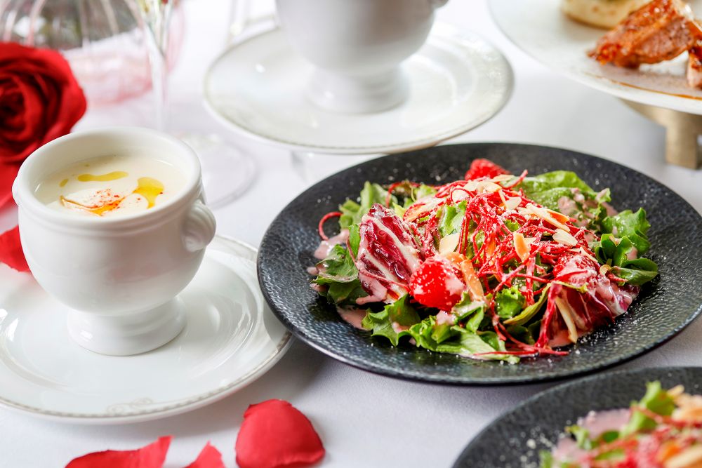 「～Red Luxe～ ストロベリー&ショコラ アフタヌーンティー」イメージ