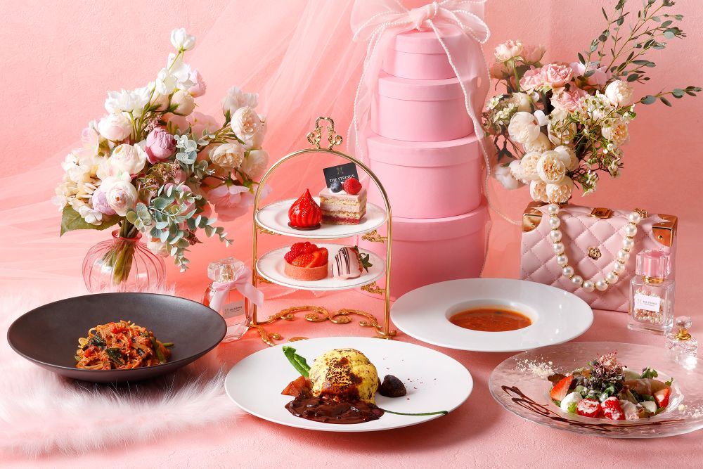 「ミニアフタヌーンティー付きコース」ランチ・税込み5,800円、ディナー・税込み6,800円（いずれもサービス料含む）