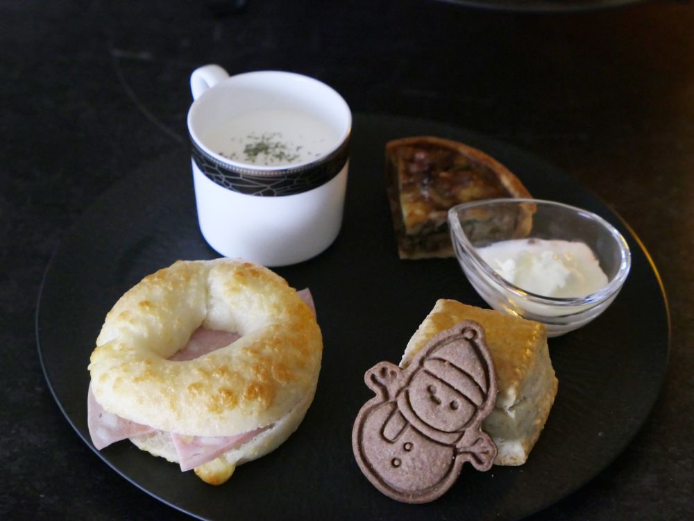 「クリスマスアフタヌーンティー 2025」イメージ