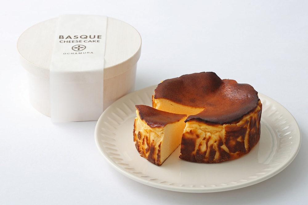 「バスクチーズケーキ(プレーン)」ホール・税込み3,780円(送料含む)