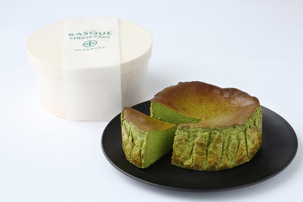 「抹茶バスクチーズケーキ」ホール・税込み3,980円(送料含む)