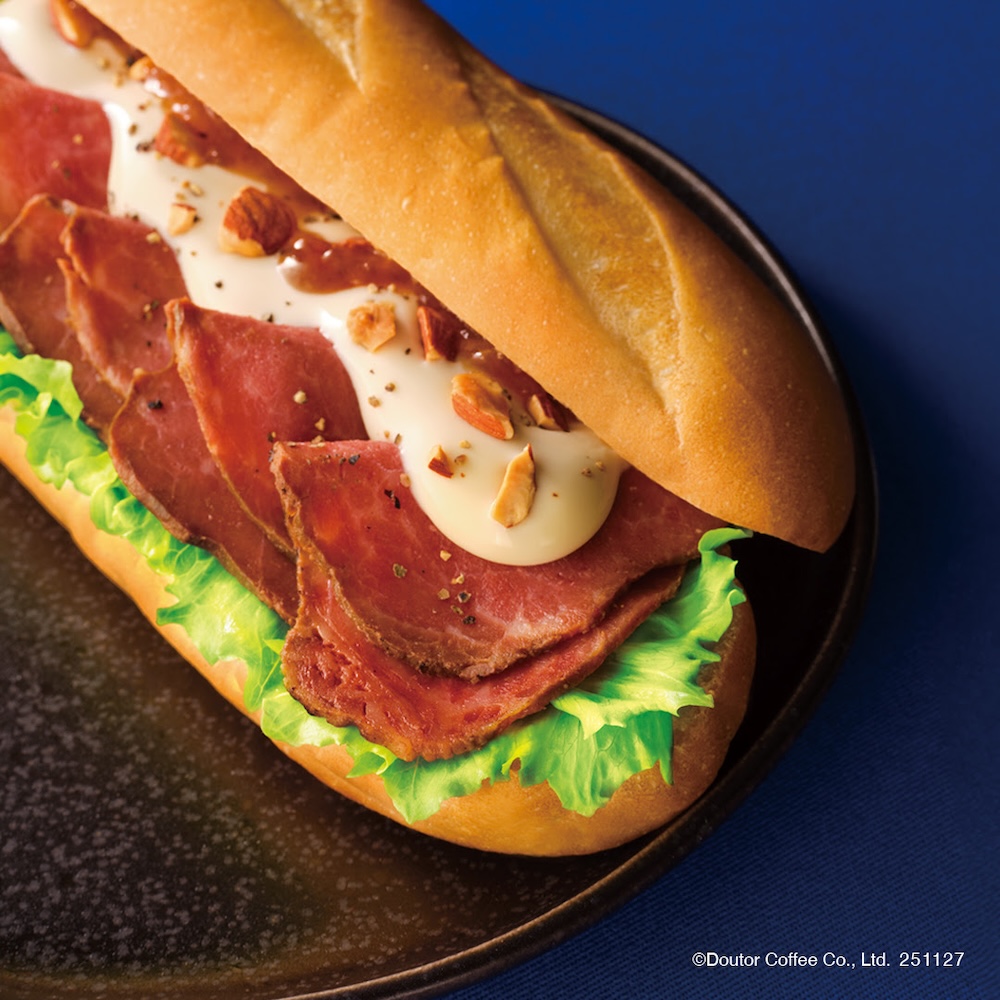 「トリュフ香る ミラノサンド 炭火焼きローストビーフ ～ゴルゴンゾーラソース～」税込み790円