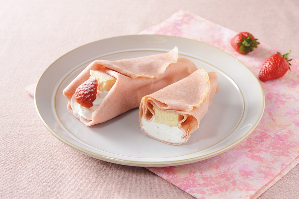 2026年1月6日に発売される「「Uchi Café　いちごとチーズケーキのクレープ」税込み346円