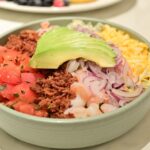 「シーフードコブサラダ」2,200円(別途サービス料)