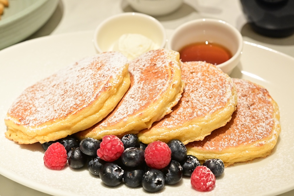 「レモンリコッタパンケーキ」1,980円(別途サービス料)