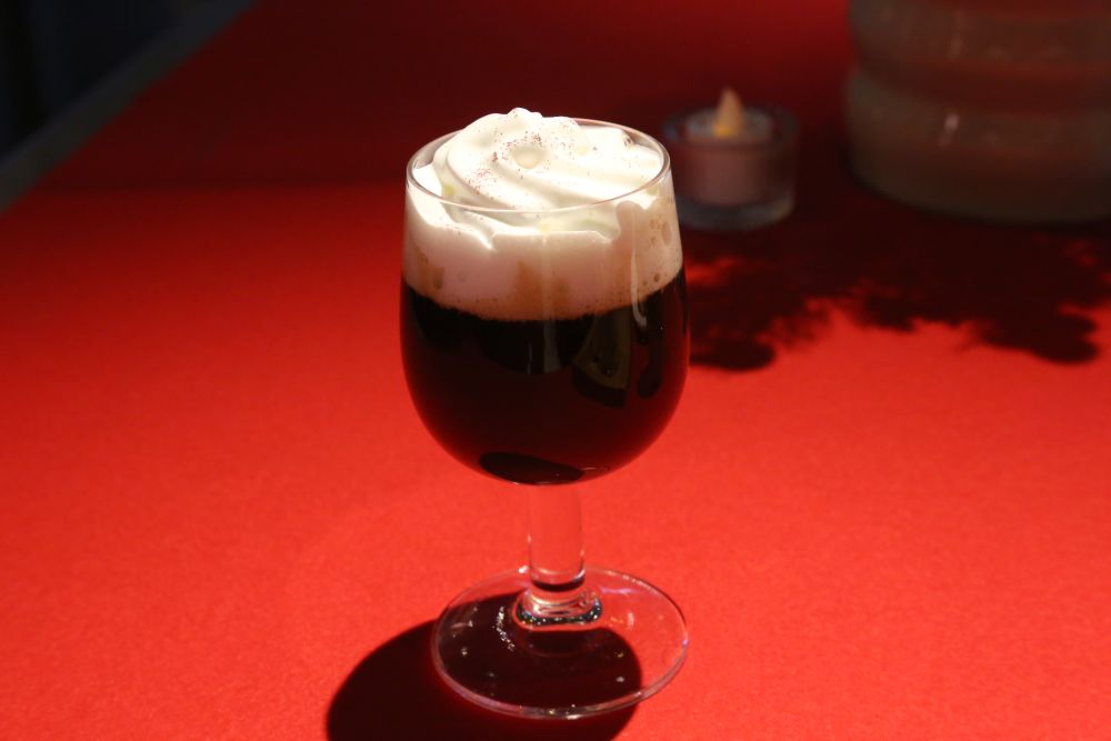 「メリーアイリッシュ珈琲」税込み800円