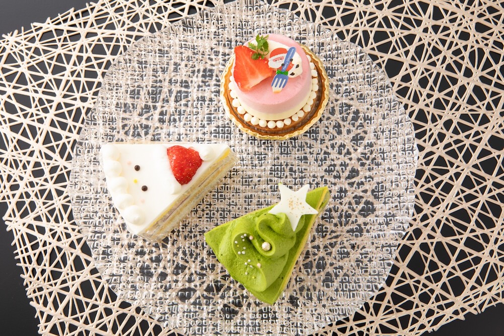 クリスマス向けの新作カットケーキ3種のイメージ