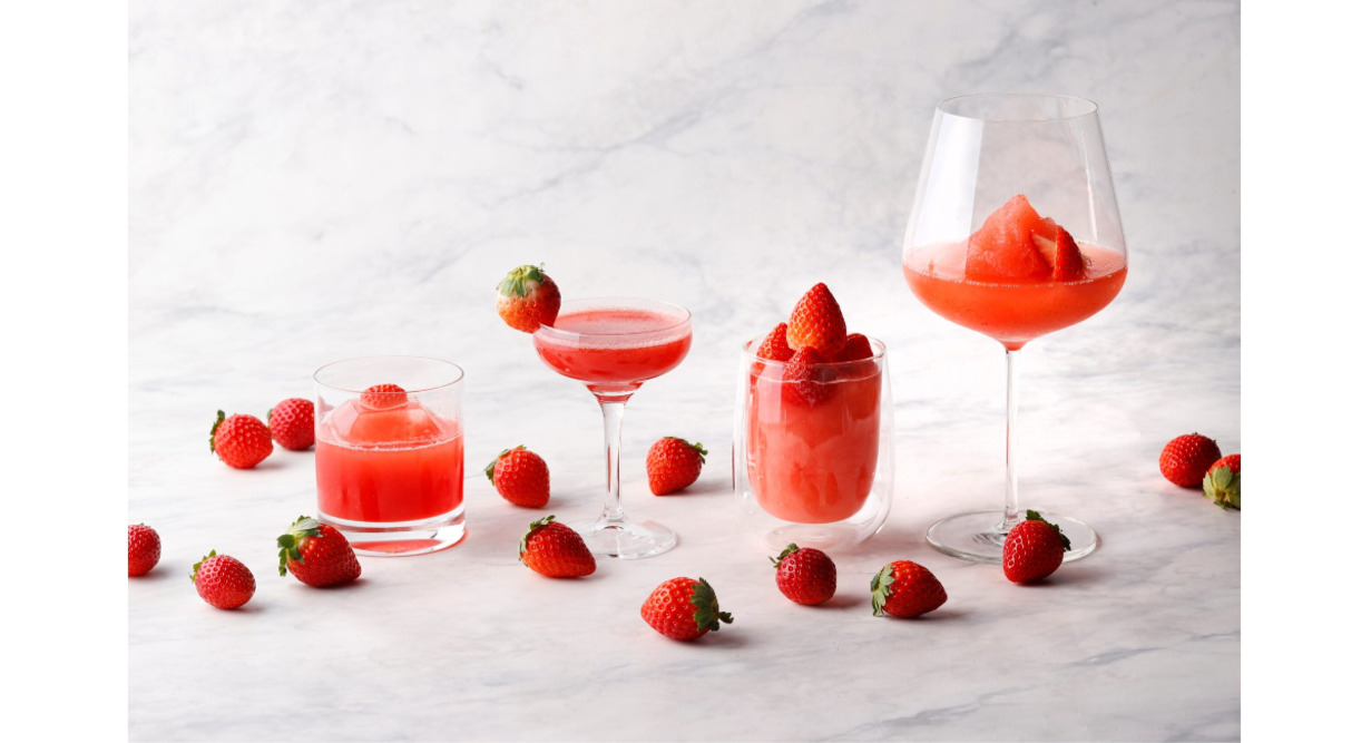 <ストロベリードリンク>カクテルに、ブレンドティー。いちごの魅力を味わう期間限定メニュー
