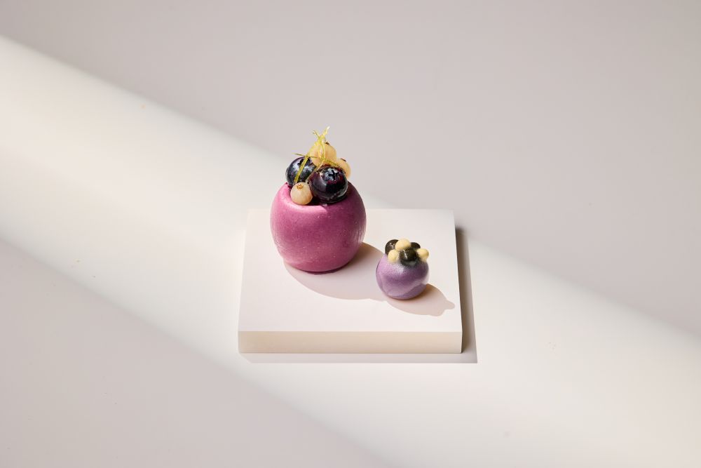 左からミニャルディーズ「スフェール」、「オリジナルフェーブ」イメージ