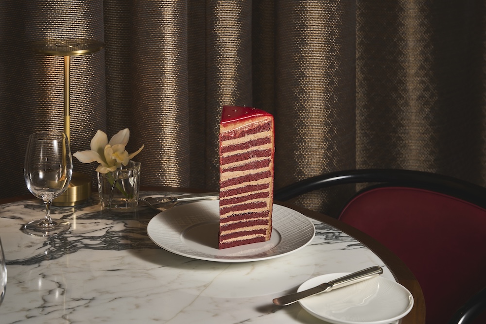 ベルベッドケーキ「タワー・オブ・アスター」イメージ