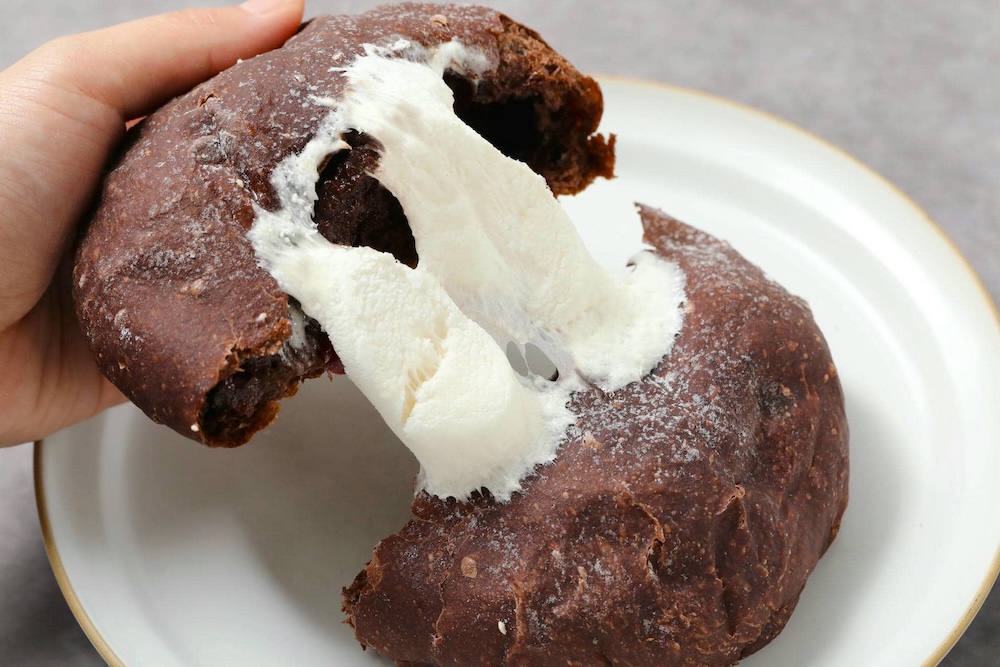 「チョコとマシュマロとクランベリーのブール」イメージ