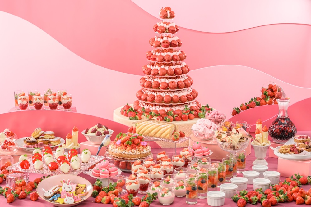 至福のいちごスイーツビュッフェ～アシェット・デセールの赤と白の魔法～」イメージ