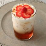 「いちご香る クリームミルクティー」税込み820円（横浜スカイビル店のみ税込み920円）