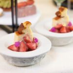 「ストロベリーアフタヌーンティー」平日・税込み8,800円、土日祝日・税込み9,600円（いずれもサービス料含む）