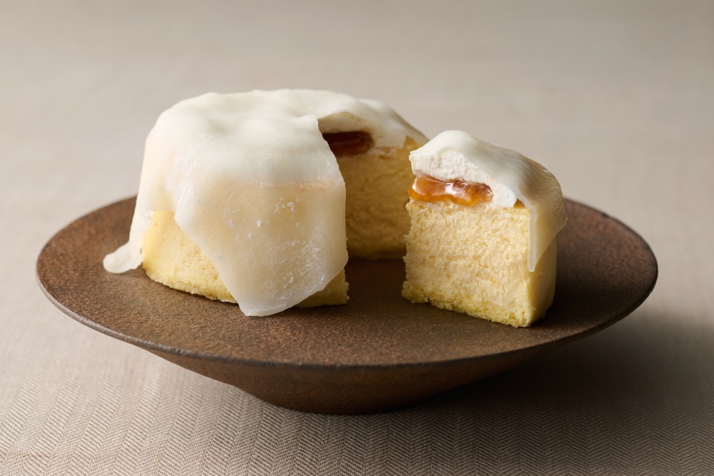 「みたらしチーズケーキ」ホール・税込み2,160円（冷凍）