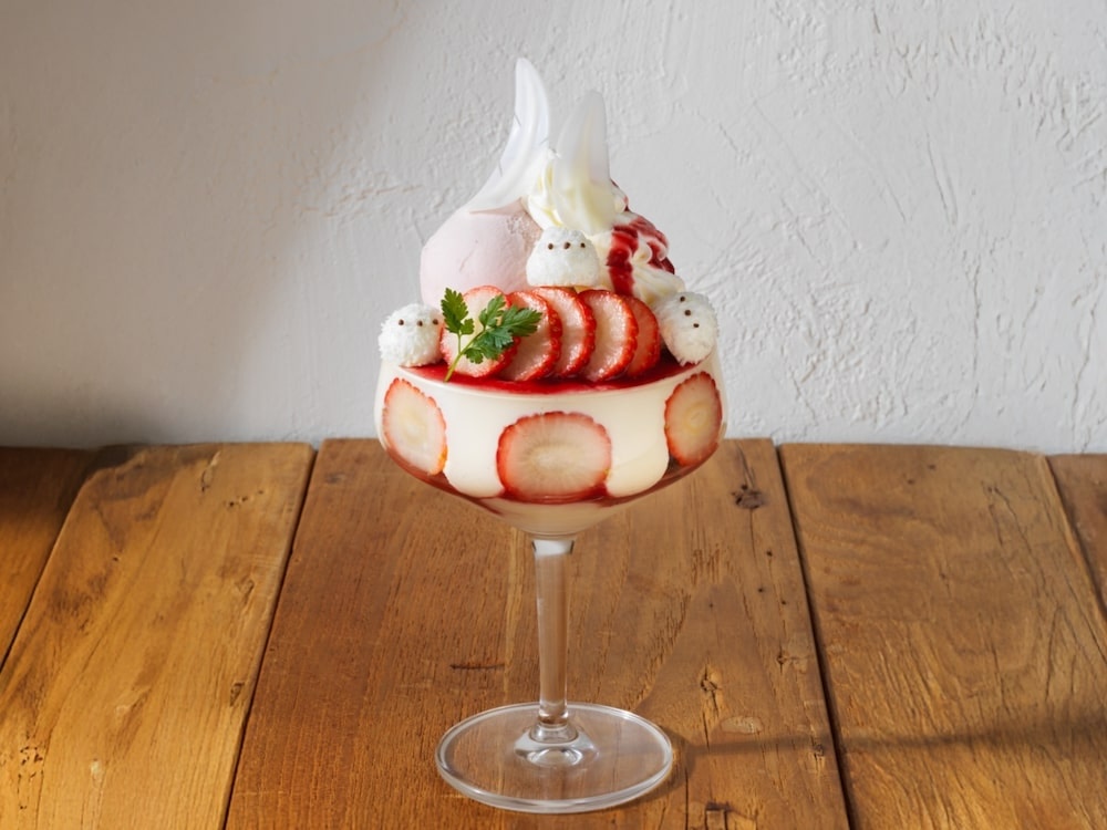 パルフェ「ミルクストロベリー -雪の妖精-」イメージ