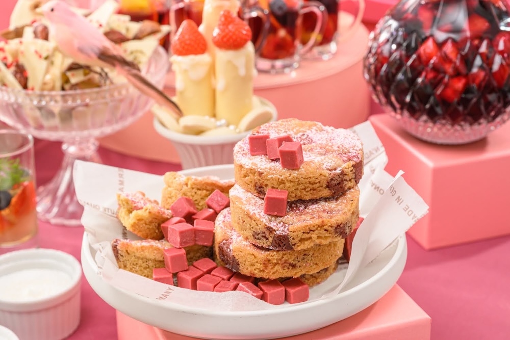 至福のいちごスイーツビュッフェ～アシェット・デセールの赤と白の魔法～」イメージ