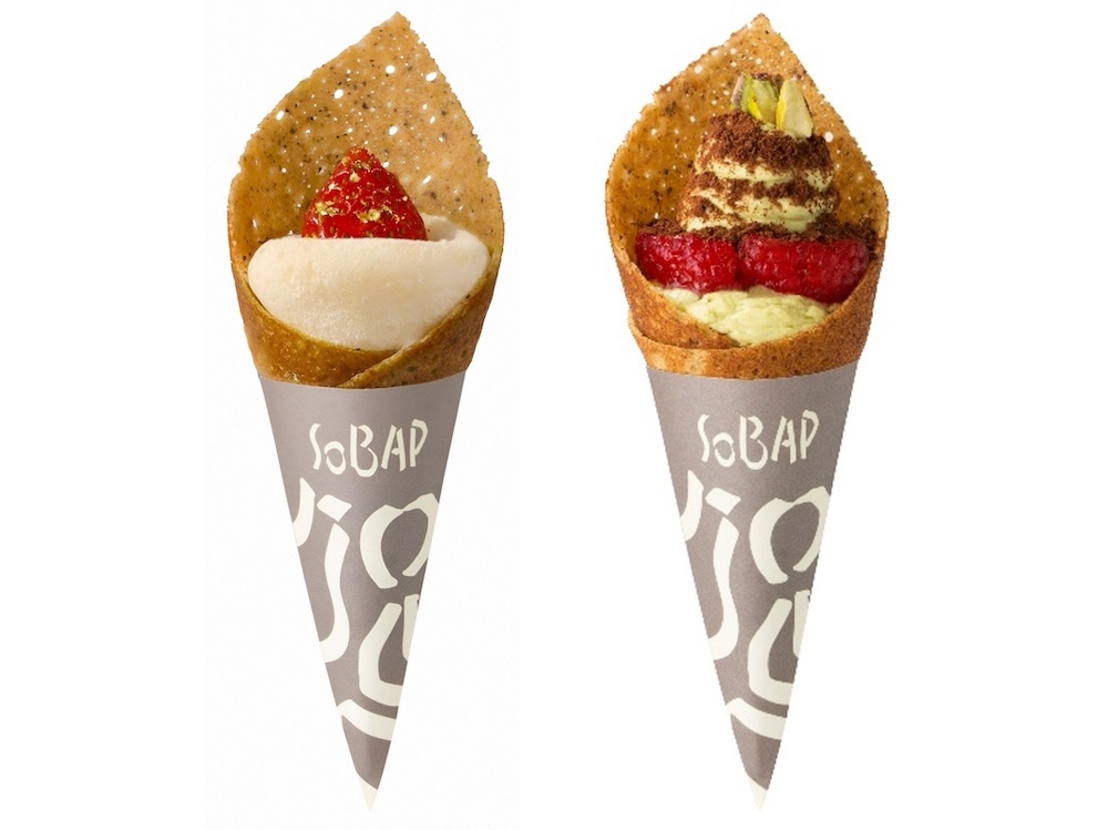 左から「SOBAP」の「苺のクリーム大福」税込み580円、「ピスタチオティラミス」税込み530円
