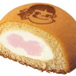 12月26日より販売される「ペコちゃんのツインほっぺ(あまおう苺&ミルキークリーム)」税込み177円