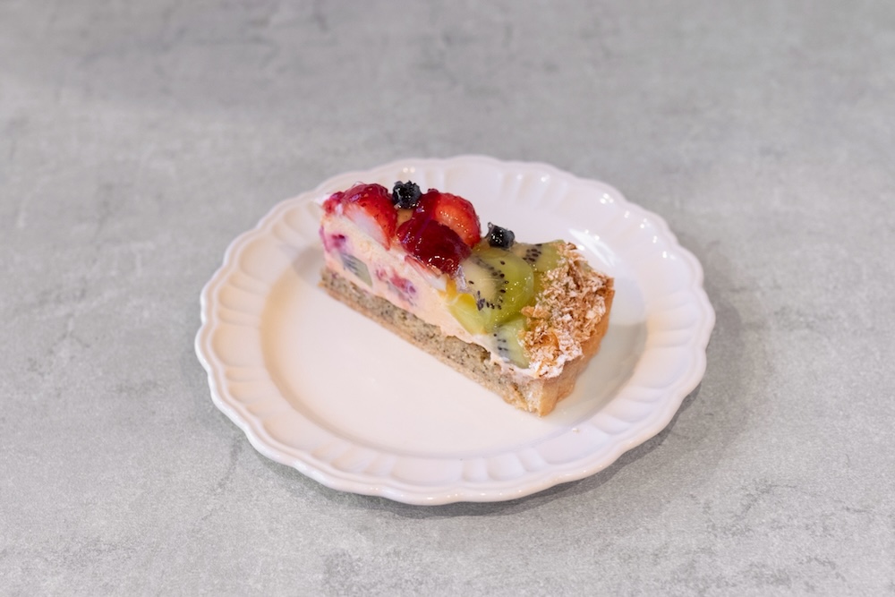 「国産キウイとミックスベリーのタルト」イメージ