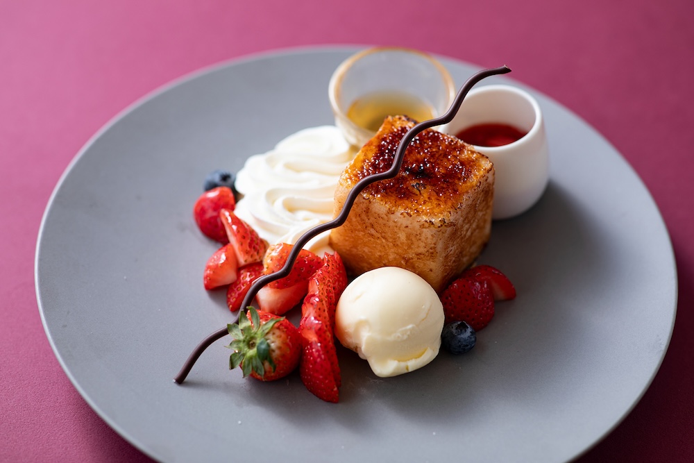 「苺と自家製パンのフレンチトースト」税込み3,500円（サービス料含む）