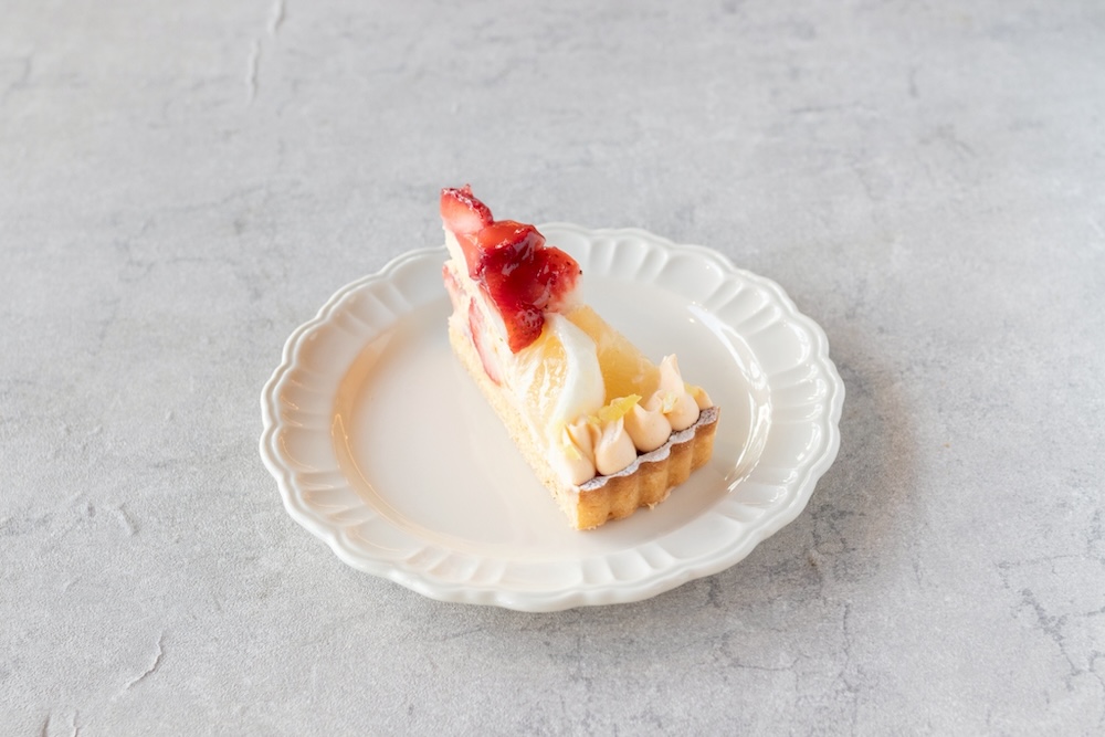 「いちごと日向夏のタルト」イメージ