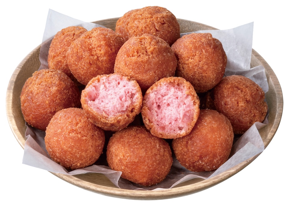 発売中の「セブンプレミアム ひとくちサイズのボールドーナツ いちご」税込み192円（東北、茨城県、栃木県、群馬県、埼玉県、東京都、神奈川県、甲信越、北陸、大阪府、和歌山県、鳥取県、島根県、広島県、山口県、熊本県、大分県、宮崎県、鹿児島県で発売）