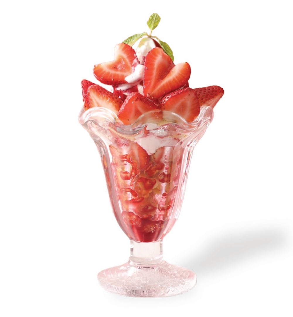 「チーズ&ドリア.スイーツ」の「栃木県産とちあいかのいちごパフェ」税込1,419円