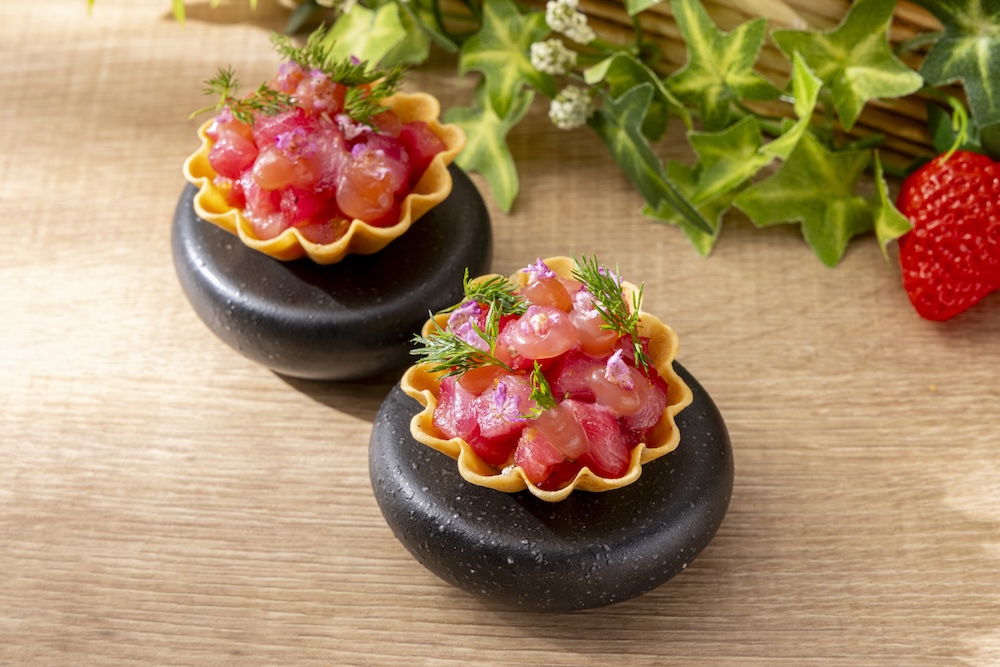 「ミートアフタヌーンティーwithストロベリースイーツビュッフェ」イメージ