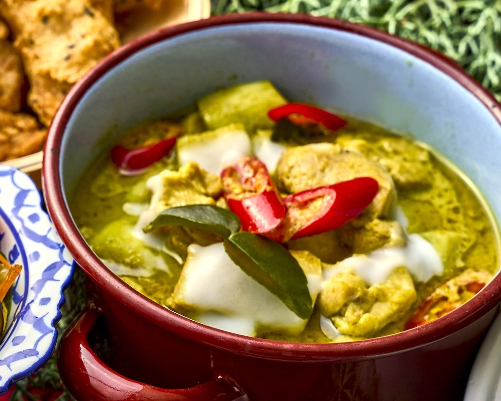 「スイーツビュッフェ」税込み7,500円（サービス料含む）