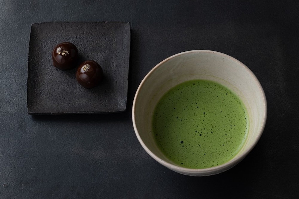 大丸京都店限定「群鶴乃白（烏羽玉付）」税込み1,650円