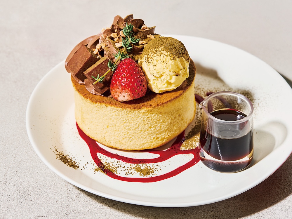 「ほうじ茶香る生チョコのスフレ　バニラアイス添え」イメージ