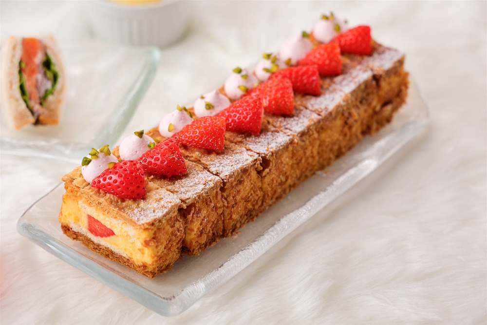 「サンドウィッチ＆スイーツビュッフェ ～ストロベリーコレクション～［第一弾］」イメージ