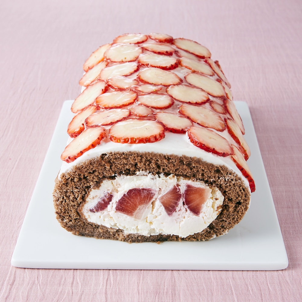 スイーツ恵方巻「あまおういちご 特別恵方巻」イメージ