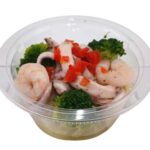 「いかと海老ブロッコリーオリーブオイル仕立て」税込み321円(北海道、沖縄県除く)