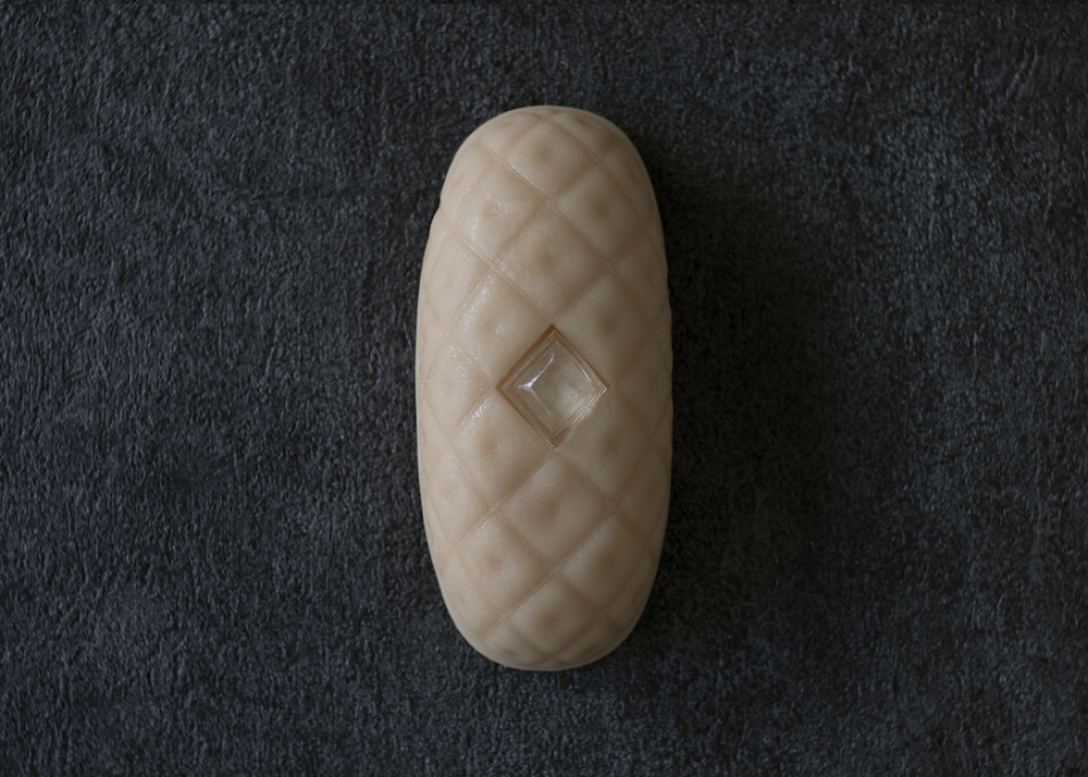 「ベルベットクリームケーキ│白象牙 菱格子 水晶嵌 宝匣菓」イメージ