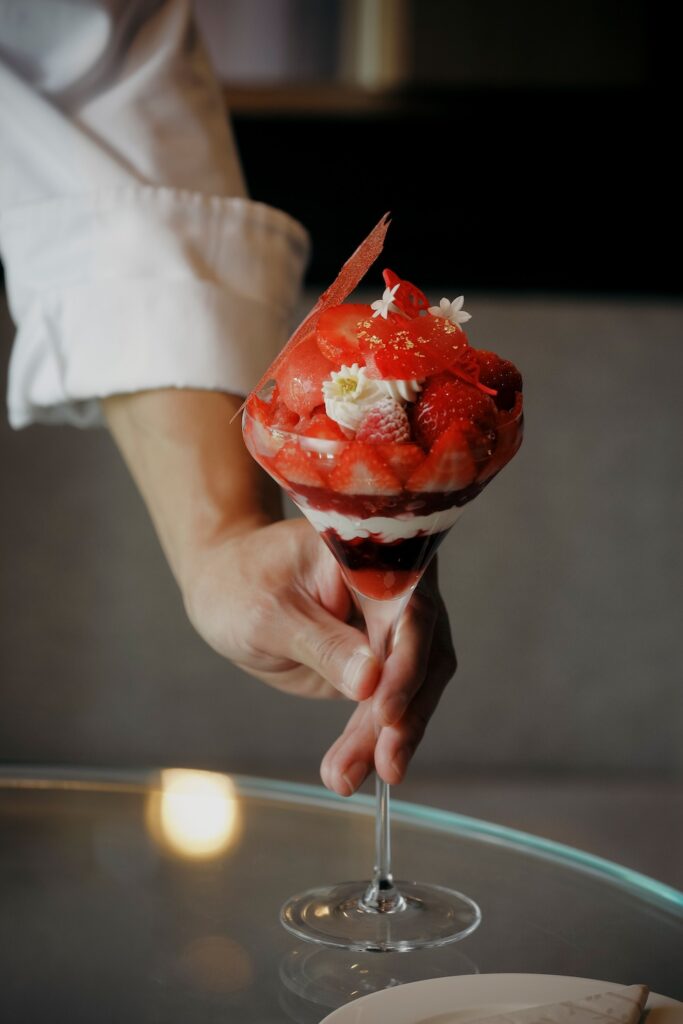 「ストロベリーパフェ」イメージ