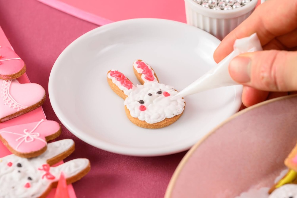 至福のいちごスイーツビュッフェ～アシェット・デセールの赤と白の魔法～」イメージ