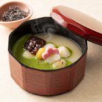 小町通り店限定「抹茶餡の炙り白玉しるこ」税込み1,000円