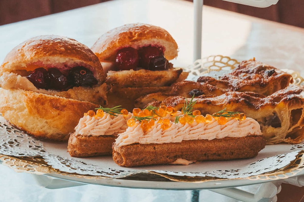 クリスマスアフタヌーンティ「Noble bright ー気品ある輝きで彩る優雅なホリデーシーズン ー」イメージ