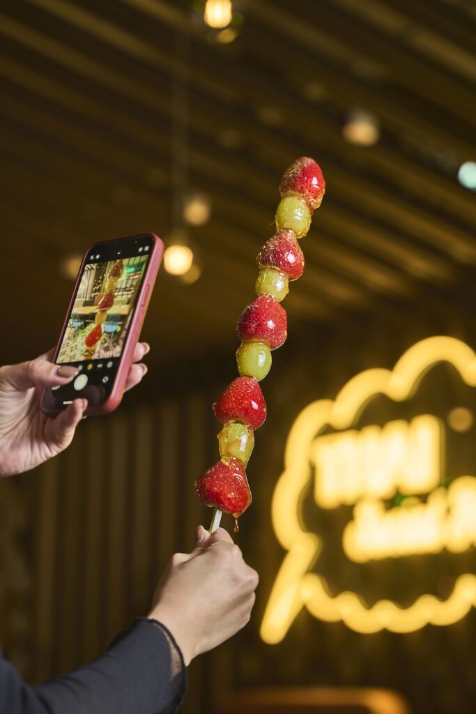 「ランチビュッフェ」税込み6,500円(サービス料含む)