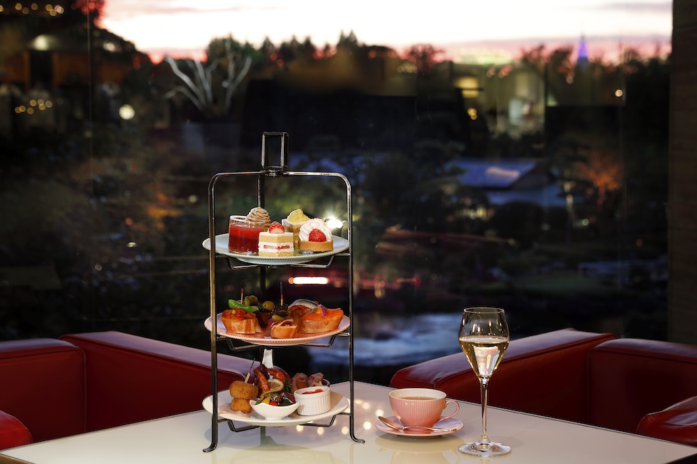 「イブニングハイティー~いちご&あまおうスイーツ~」イメージ