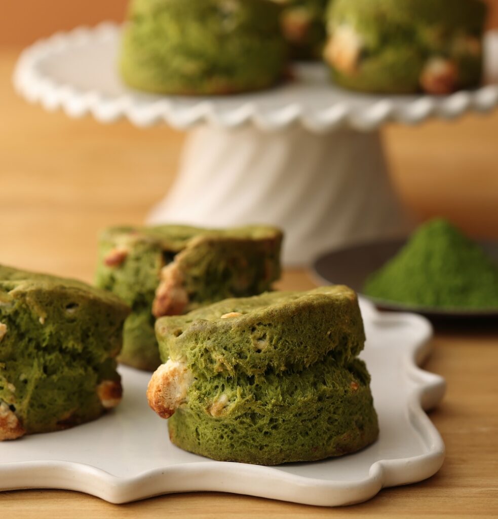 「宇治抹茶とホワイトチョコのスコーン」イメージ