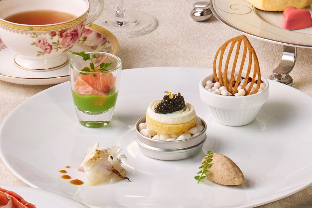 「プティフレンチ・アフタヌーンティー～フレーズ～」税込み10,000円（サービス料含む）